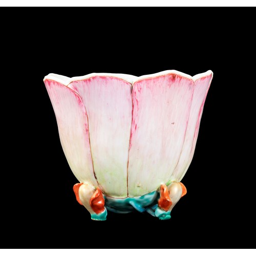 Chinese export porcelain lotus form beaker